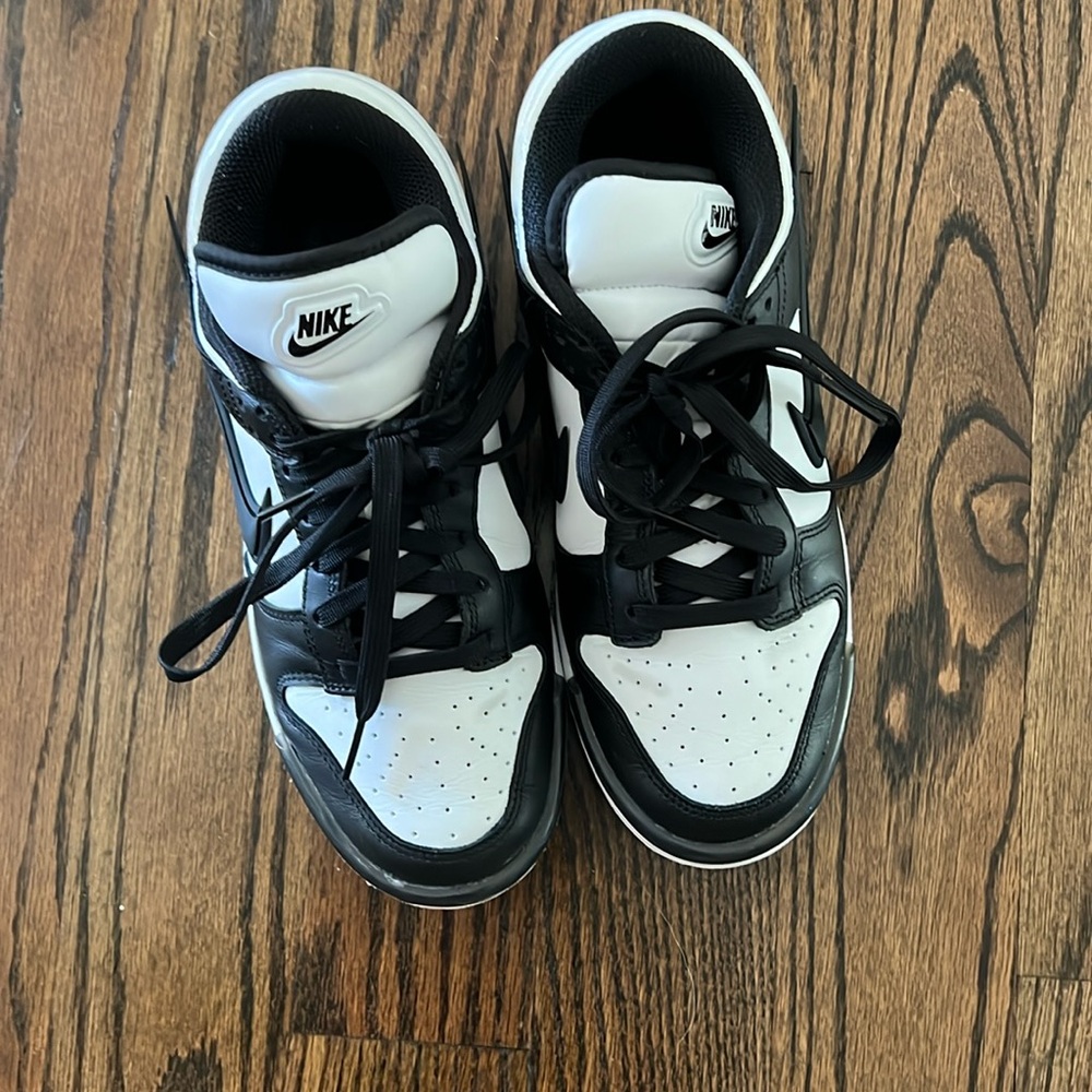 Nike Low Dunk Twist- Black and White size 9